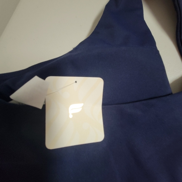 Fabletics NWT Oasis Twist Medium Impact Sports Bra Size 2X. - Picture 8 of 12